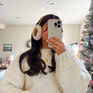NEW UGG earmuffs